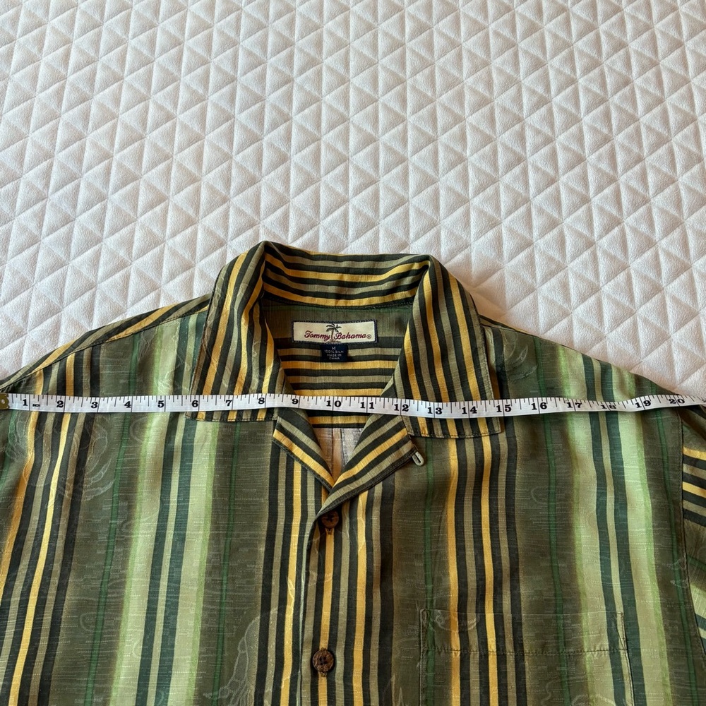 Tommy Bahama 100% Silk Men’s Shirt Sz M Striped Short Sleeve Crab Jacquard Print - Picture 12 of 14